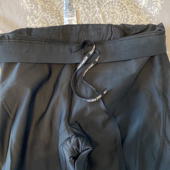 Victoria’s Secret SPORT Tights - Picture 6 of 6